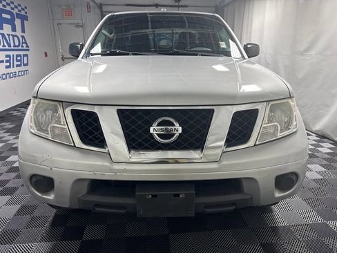 Used 2017 Nissan Frontier SV AWD/4WD image 2