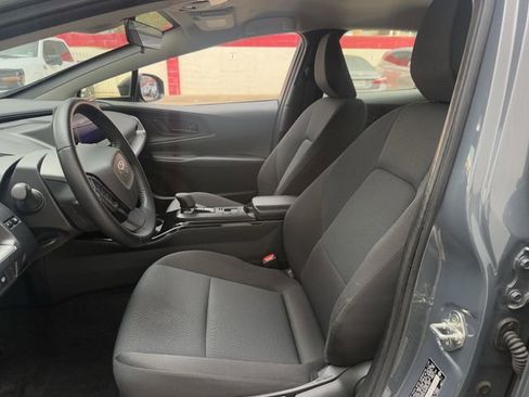 Used 2024 Toyota Prius LE image 25