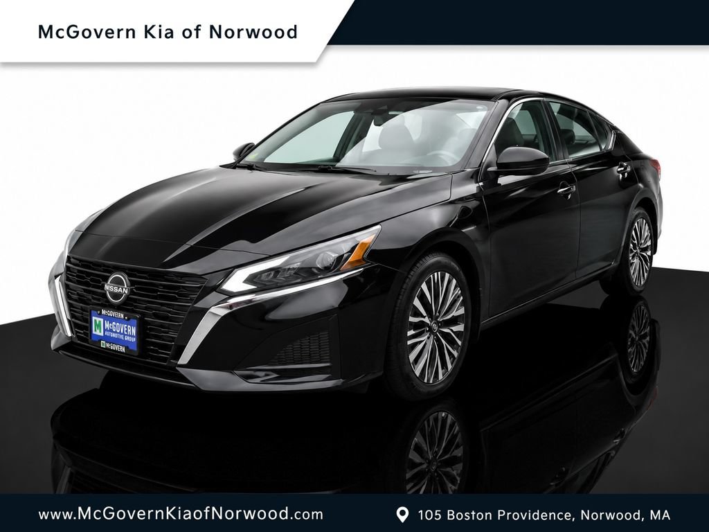 Used 2023 Nissan Altima 2.5 SV w/ SV Premium Package AWD/4WD image 1