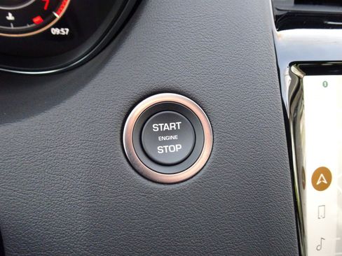 New 2024 Jaguar E-PACE R-Dynamic SE image 26