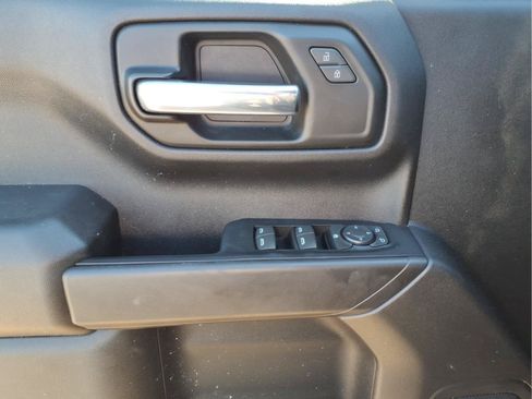 Used 2022 Chevrolet Silverado 1500 Custom Trail Boss AWD/4WD image 18