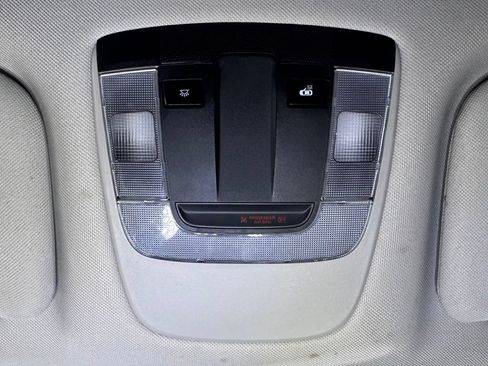 Used 2023 Kia Sorento LX AWD/4WD image 36