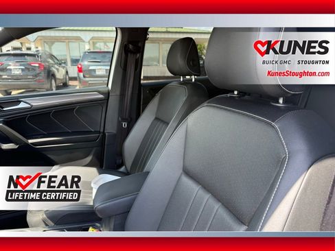 Used 2024 Volkswagen Tiguan SE R-Line AWD/4WD image 28