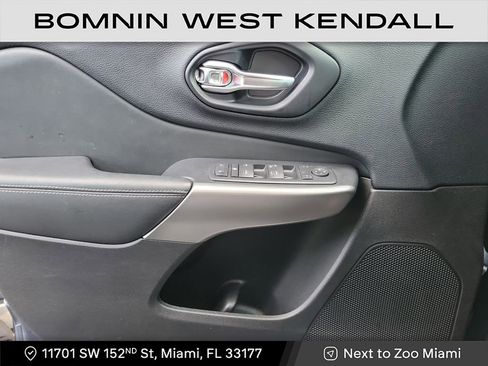 Used 2021 Jeep Cherokee Latitude Lux 80th Anniv w/ Quick Order Package 26U 80TH image 27