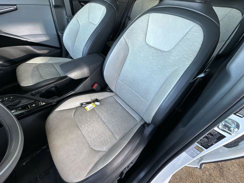 Certified 2024 Kia Niro SX image 13