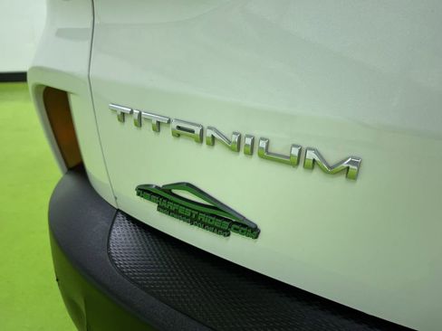 Used 2020 Ford Escape Titanium image 12