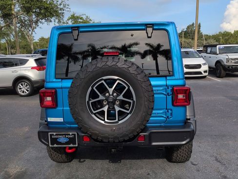 Used 2025 Jeep Wrangler Unlimited Rubicon w/ Safety Group AWD/4WD image 4