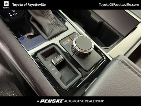 Certified 2025 Toyota Sequoia Limited image 37