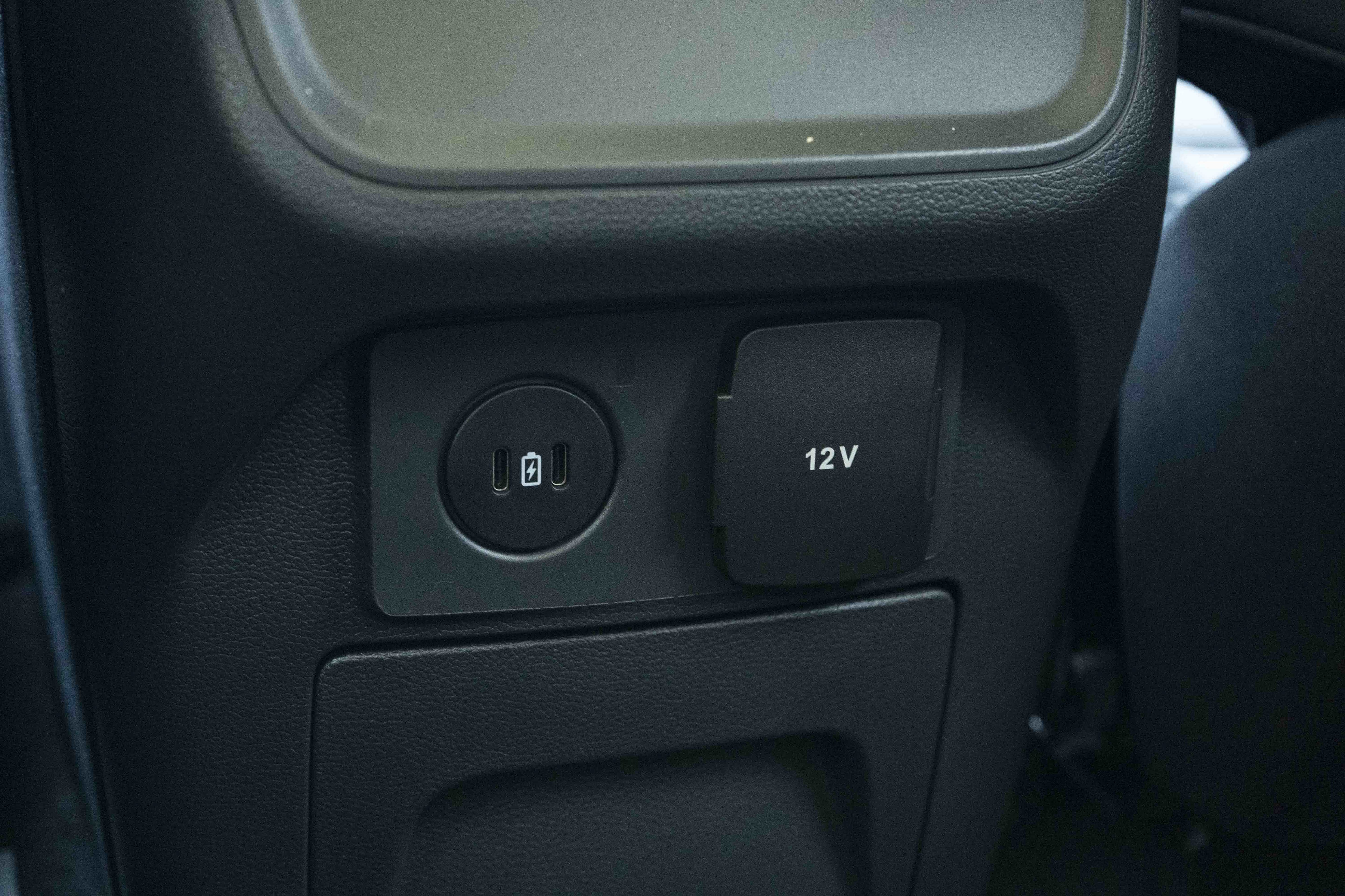 Used 2026 Ford Explorer Active RWD image 38