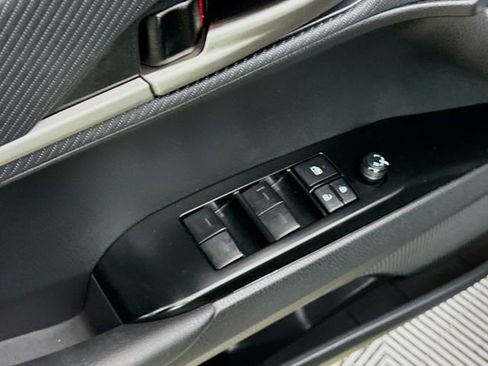 Used 2025 Toyota Camry SE image 18