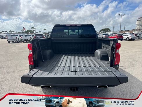 Used 2024 Chevrolet Silverado 1500 High Country w/ High Country Premium Package image 10