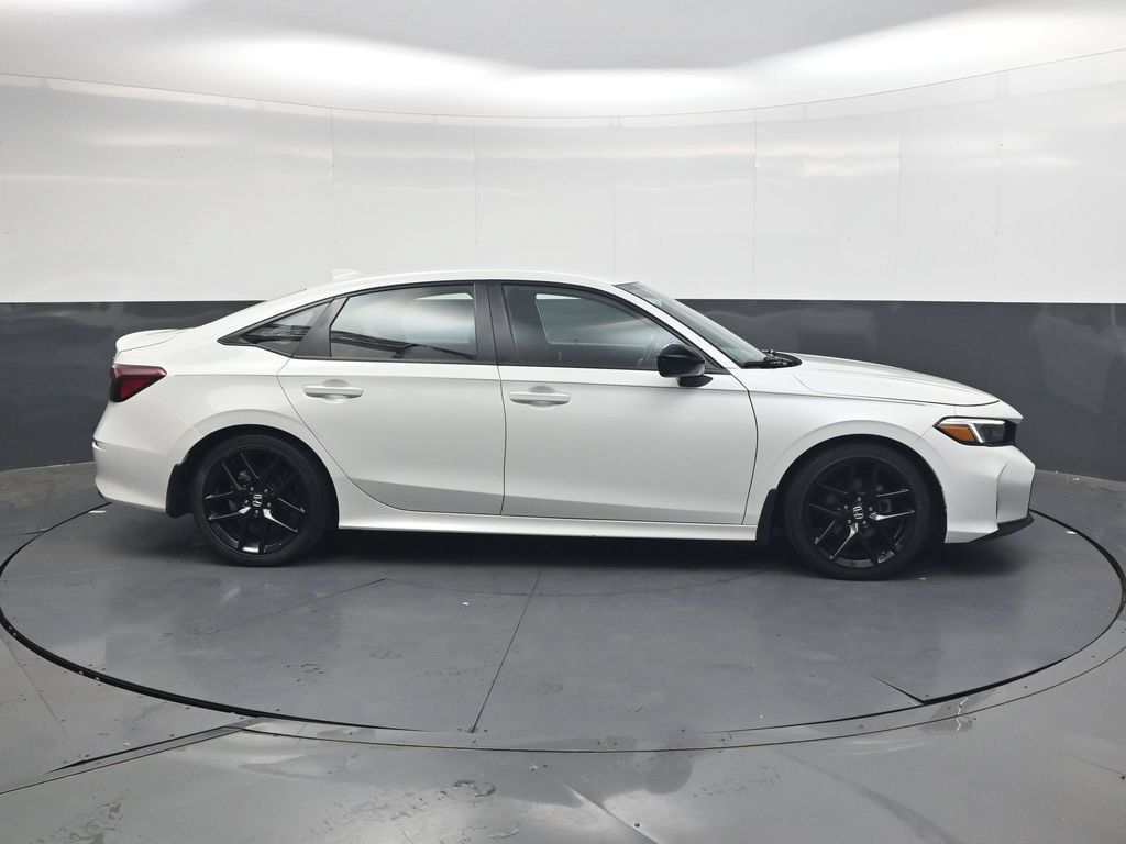Used 2025 Honda Civic Sport image 3