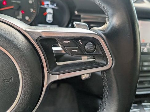 Used 2018 Porsche Macan image 31