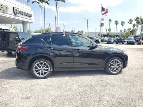 Used 2018 Alfa Romeo Stelvio Ti Sport AWD/4WD image 8
