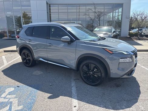 Used 2022 Nissan Rogue SL w/ SL Premium Package image 36