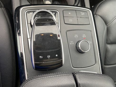 Used 2016 Mercedes-Benz GLE 550e 4MATIC w/ Lighting Package image 15