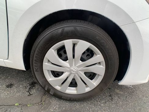 Used 2025 Nissan Versa S FWD image 30