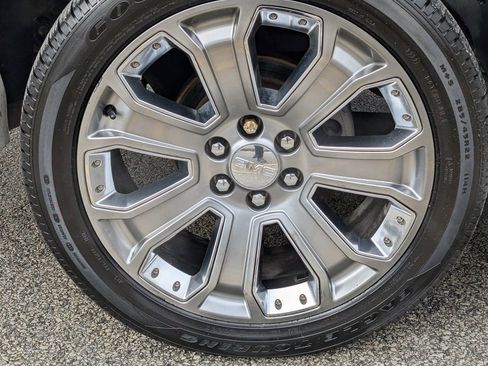 Used 2003 GMC Yukon XL Denali image 29