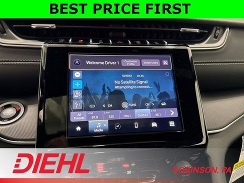 New 2025 Jeep Grand Cherokee Altitude image 29