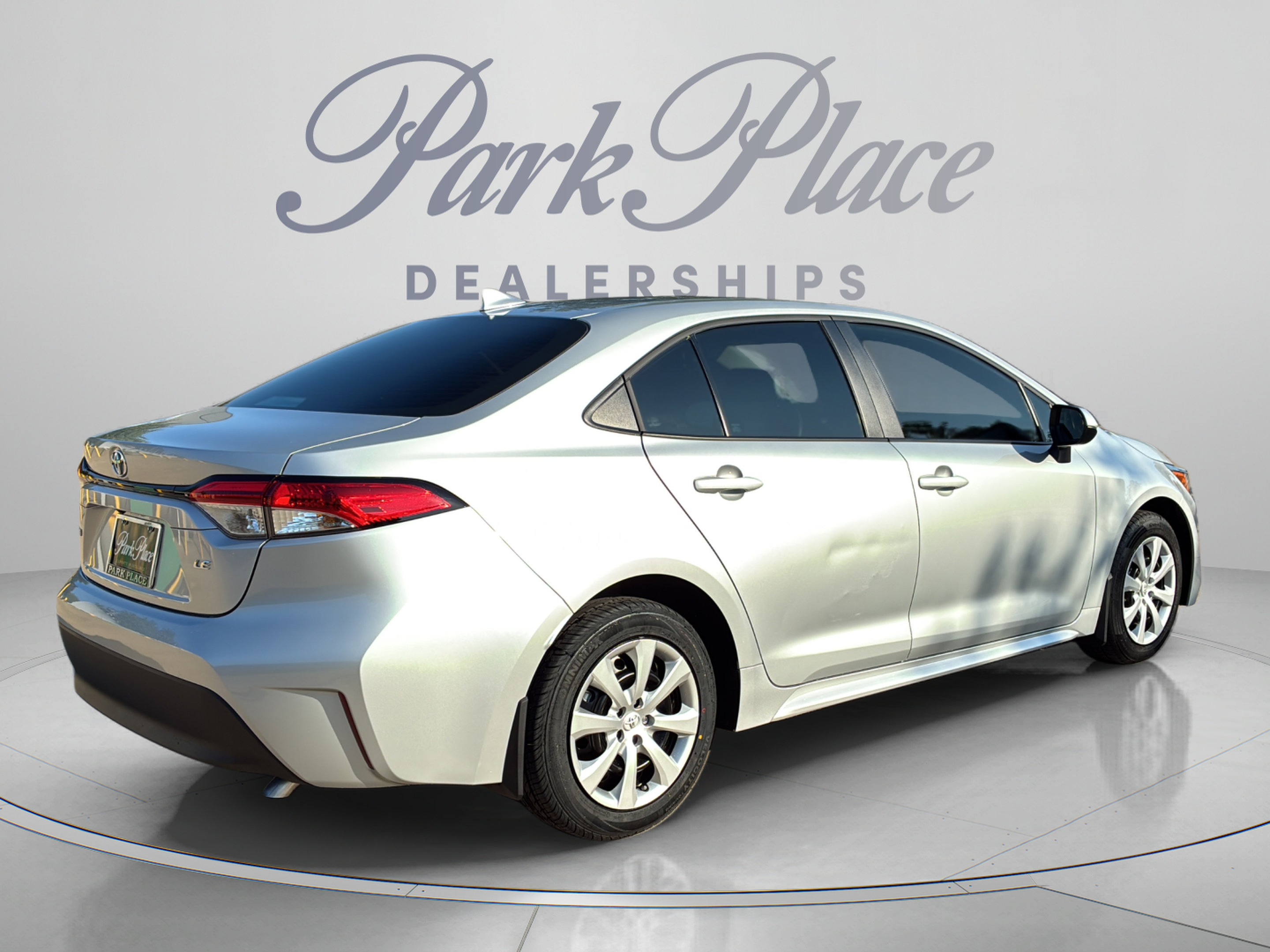 Used 2026 Toyota Corolla LE FWD image 5
