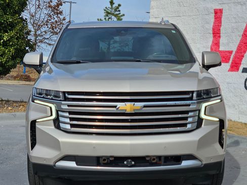 Used 2021 Chevrolet Suburban High Country image 2