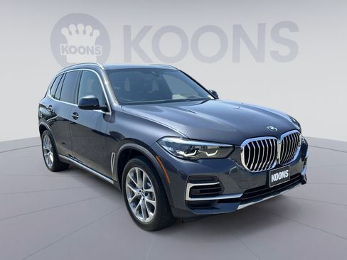 Used 2022 BMW X5 xDrive40i w/ Luxury Seating Package AWD/4WD image 2