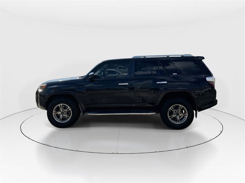 Used 2014 Toyota 4Runner SR5 image 5