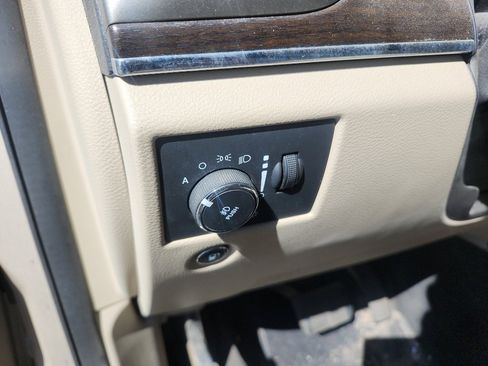Used 2015 Jeep Grand Cherokee Limited w/ Luxury Group II AWD/4WD image 18