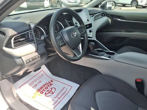 Used 2022 Toyota Camry LE AWD/4WD image 15
