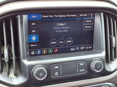 Used 2022 GMC Canyon AT4 AWD/4WD image 8