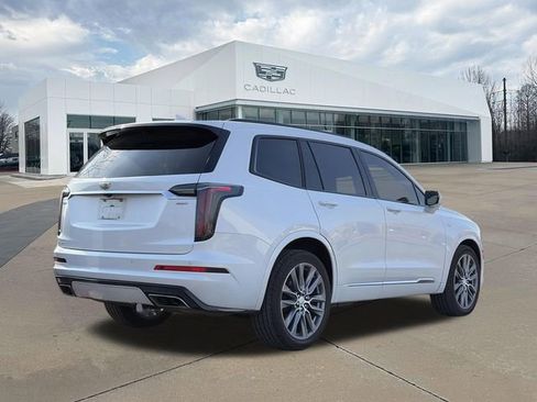 Used 2021 Cadillac XT6 Sport image 3