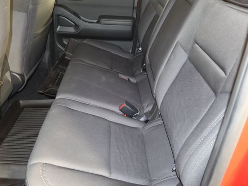 Used 2024 Nissan Frontier SV image 51