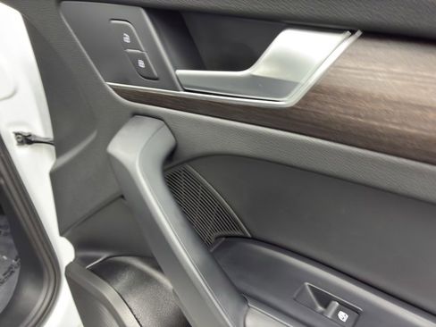 Used 2024 Audi Q5 2.0T Premium Plus image 56