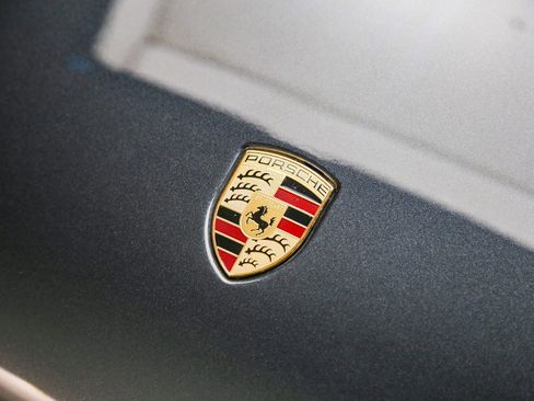 Certified 2017 Porsche Macan AWD/4WD image 11