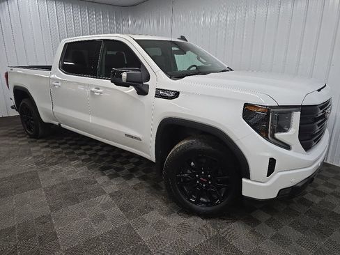 Used 2025 GMC Sierra 1500 Elevation w/ Elevation Premium Package AWD/4WD image 7