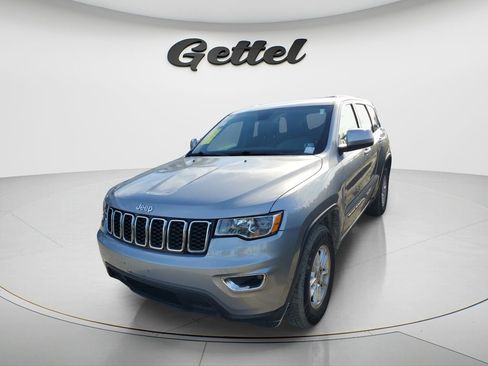 Used 2018 Jeep Grand Cherokee Laredo image 1