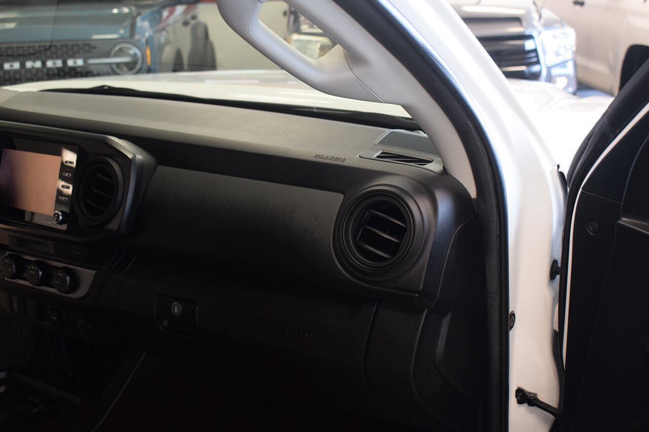 Used 2022 Toyota Tacoma SR AWD/4WD image 19