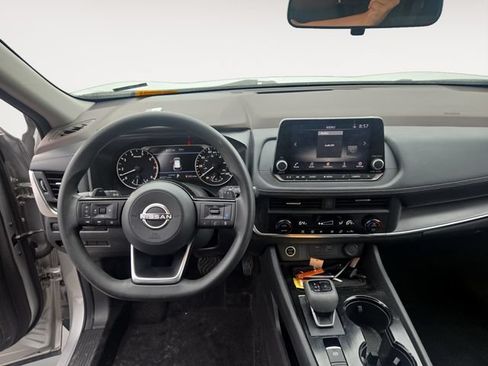 Used 2023 Nissan Rogue SV FWD image 10