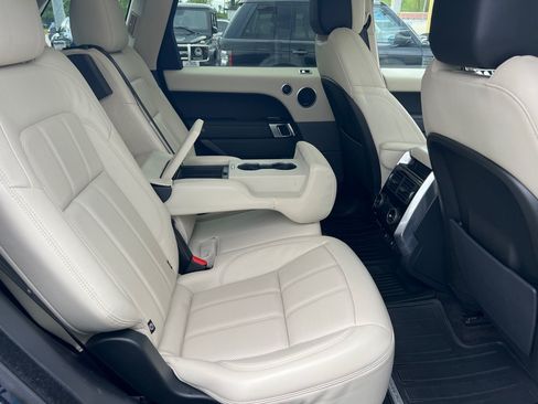 Used 2019 Land Rover Range Rover Sport HSE AWD/4WD image 29