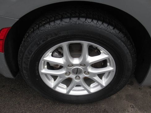 Used 2025 Chrysler Pacifica Select image 7