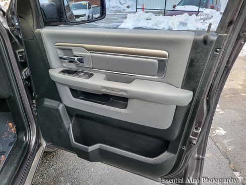 Used 2018 RAM 1500 Big Horn image 29