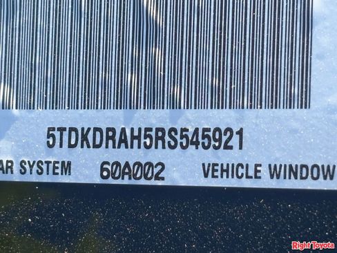 Used 2024 Toyota Highlander Platinum image 34