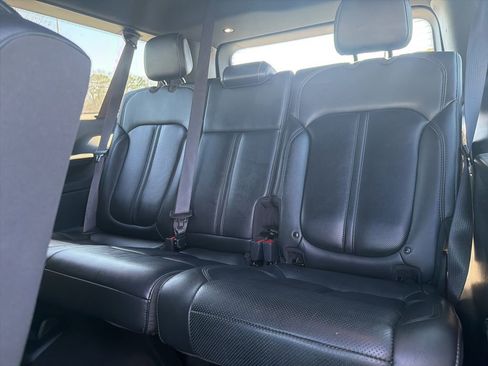 Used 2024 Jeep Wagoneer L Series III w/ Flexible Seating Group image 27