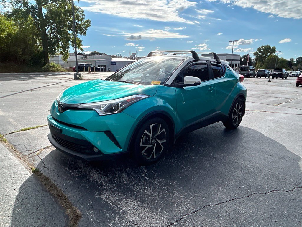Used 2018 Toyota C-HR XLE FWD image 23