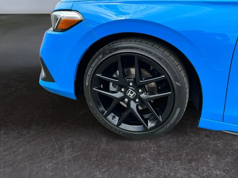 Used 2024 Honda Civic Sport image 9
