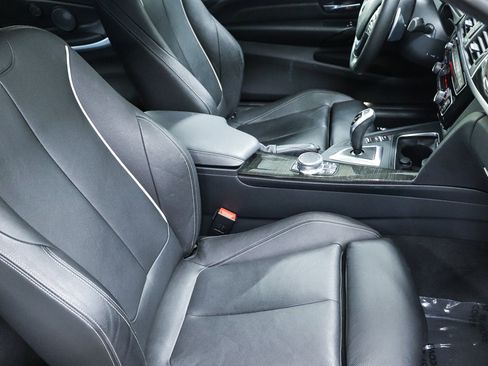 Used 2019 BMW 440i Coupe w/ Convenience Package RWD image 16