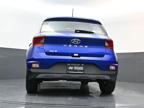 Certified 2025 Hyundai Venue SEL image 26