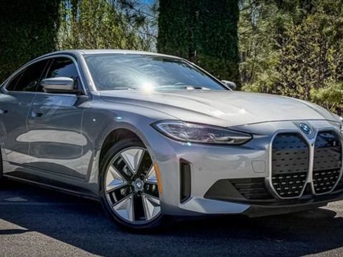 Used 2023 BMW i4 eDrive35 w/ Premium Package image 4