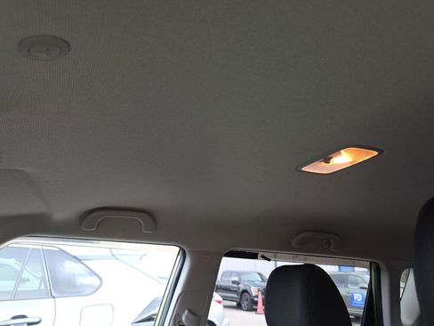 Used 2011 Kia Soul + image 13