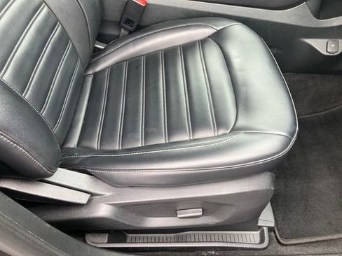 Used 2024 Ford Edge SEL image 16